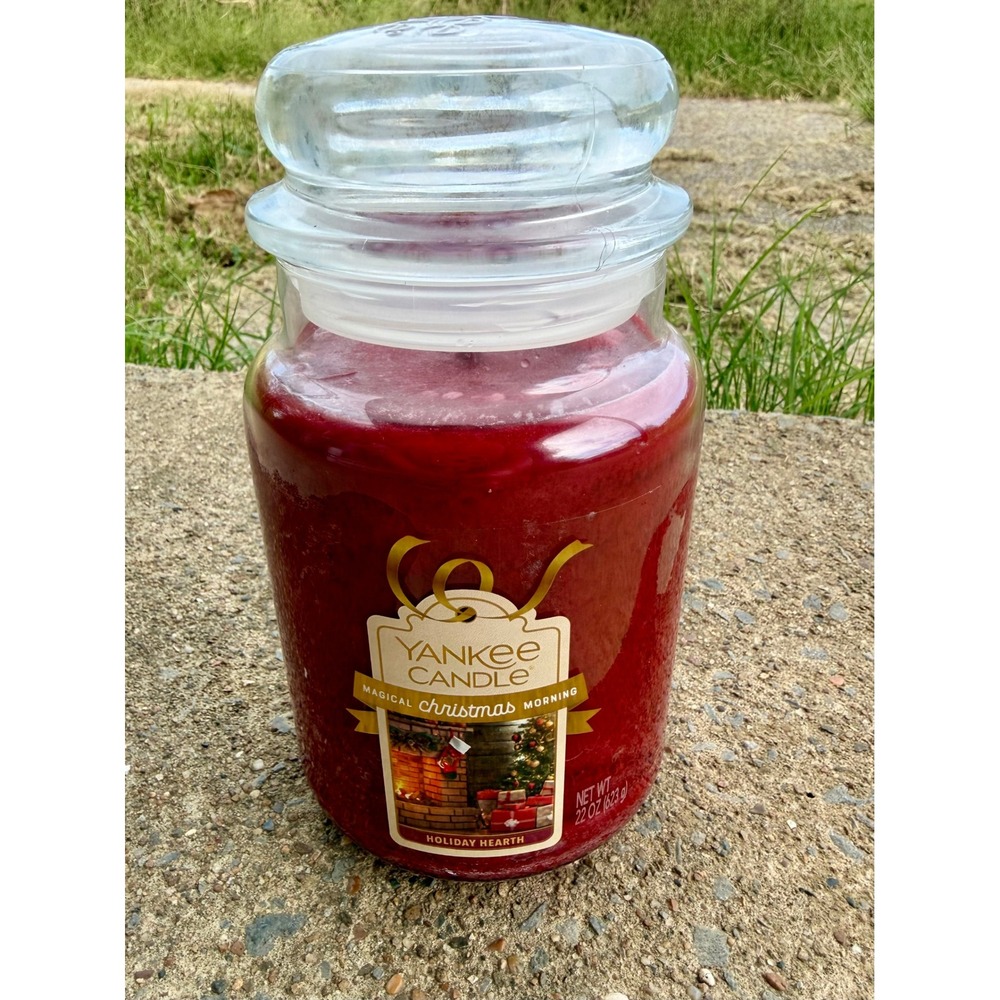 Yankee Candle Holiday Hearth Large Jar Candle 22 oz Magical Christmas Retired